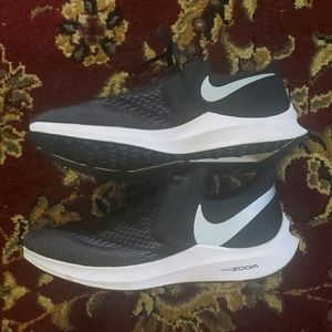 Mens size 10 Nike